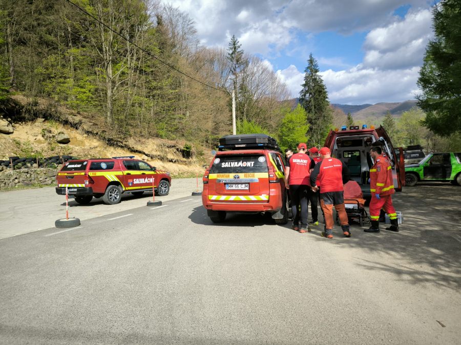 O adolescentă de 18 ani a solicitat ajutorul salvamontiștilor maramureșeni