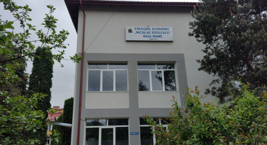 Mai mulți elevi de la Colegiul Economic din Baia Mare au obținut premii la Concursul Regional de Matematică Aplicată în Economie „ECOMAT”