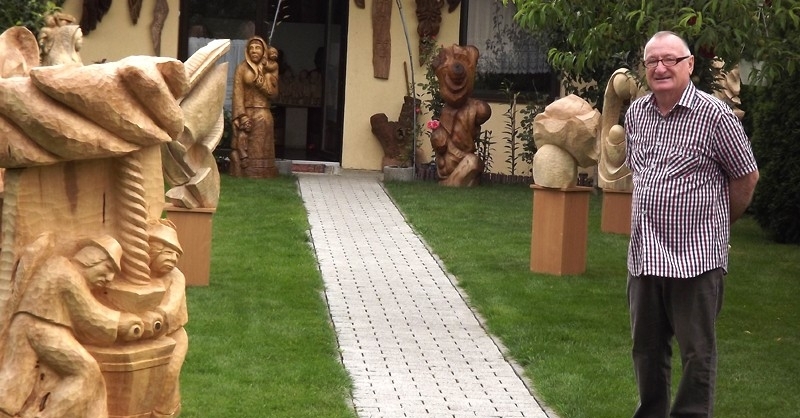 Sculptorul maramureșean Ion Bledea împlinește azi 75 de ani; Lucrările sale sunt admirate în țară și străinătate