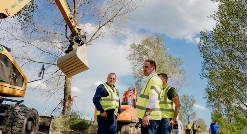 Gabriel Bogdan Ștețco: Se lucrează intens la reabilitarea drumului județean 185 Hărnicești – Ocna Șugatag