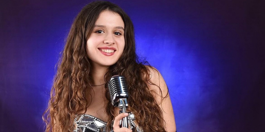 Mihaela Maria Firisar, o maramureșeancă talentată care visează să cânte pe marile scene ale lumii; „Pentru mine, muzica este totul”