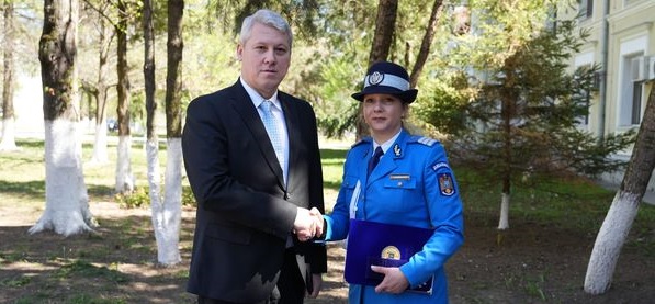 Maramureșeanca Andrada Văideanu, felicitată de ministrul Cătălin Predoiu: Jandarmul de onoare din țara noastră, în 2024