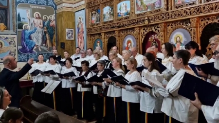 Concert de colinde susținut de Corala „Armonia” la Biserica „Sfântul Apostol Andrei” din Baia Mare