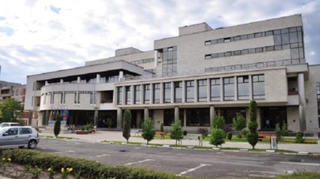 „Secularizarea și camuflările sacrului”, la Biblioteca Județeană