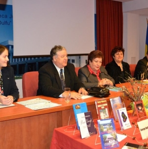 Bibliotecarii băimăreni au îmbrăcat astăzi haine de sărbătoare