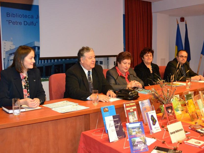 Bibliotecarii băimăreni au îmbrăcat astăzi haine de sărbătoare