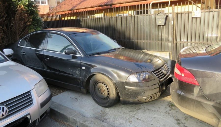 Ce faci dacă cineva ți-a blocat mașina în parcare. Sancțiunile sunt usturătoare