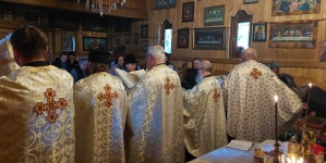 Sfânta Taină a Maslului a fost săvârșită de un sobor de preoți în incinta Spialului din Sighet