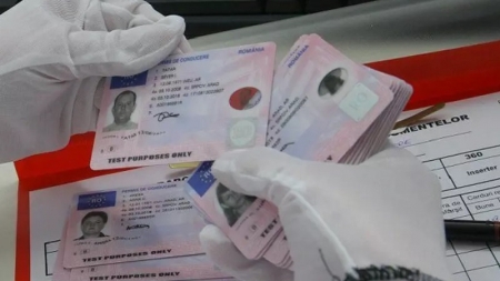 Duplicatul permisului de conducere se va putea obține online
