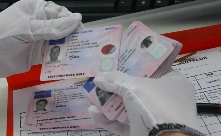 Duplicatul permisului de conducere se va putea obține online