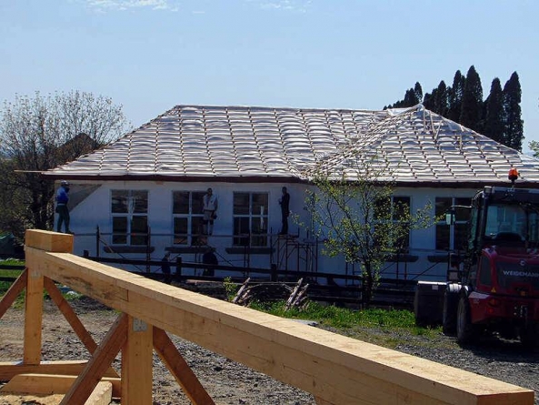 Școala și dispensarul din Boiu Mare își vor schimba înfățișarea