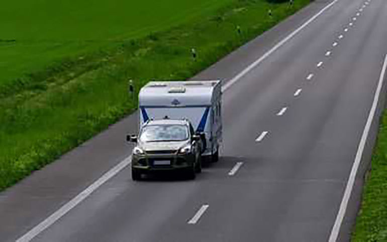 Vitexa maximă de deplasare pentru șoferii care tractează remorcă sau rulotă