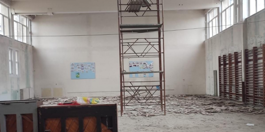Sala de gimnastică a LPS Baia Mare, în reabilitare