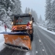 A nins în Pasul Prislop. „Zăpada mieilor” le dă de furcă drumarilor