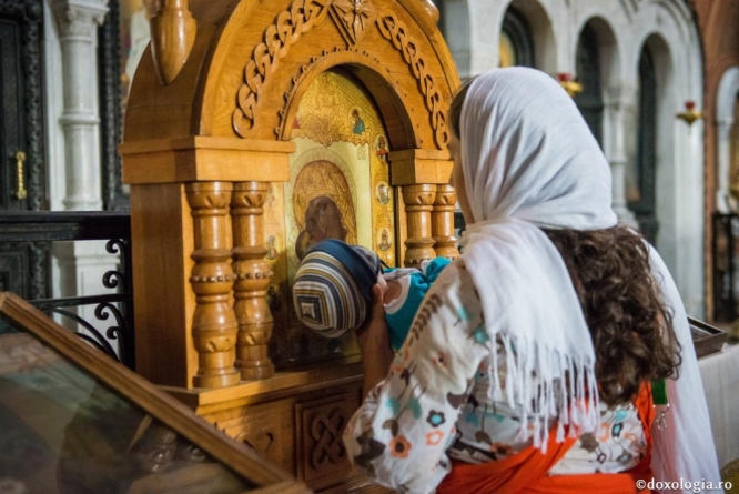 Puterea rugăciunii unei mame pentru copilul ei