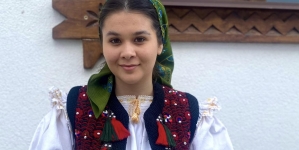 Iulia Ioana Vlad a obținut Premiul Special al Fundației „Valeria Peter Predescu” în cadrul Festivalului-Concurs Național de Interpretare a Cântecului Popular Românesc de la Bistrița