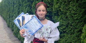 Noi premii obținute de tânăra maramureșeancă Maria-Adriana Demian la Festivalul Internațional de Artă pentru copii și tineret „Festivalurile Copilăriei”
