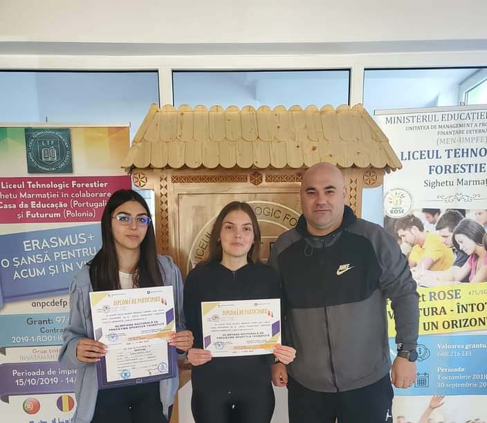 Două eleve ale Liceului Forestier din Sighet s-au întors acasă cu trei diplome, de la o Olimpiadă Națională