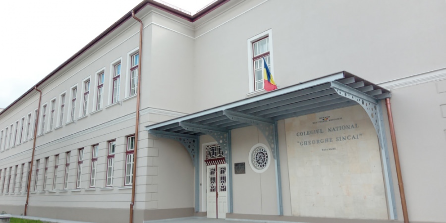 Elevi de la „Șincai” calificați la Concursul Național „Noi și Chimia?!”