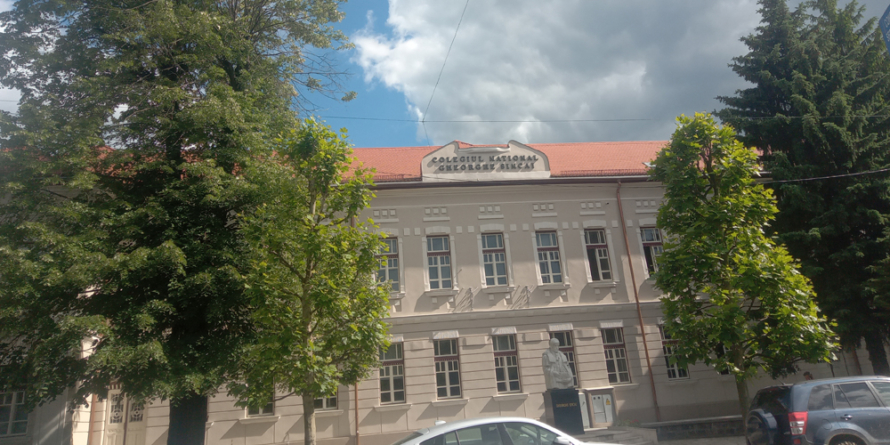 Șase elevi de la „Șincai” s-au calificat la Olimpiada Națională de Chimie