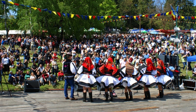 „Sâmbra oilor”, evenimentul tradițional organizat la hotarul dintre Țara Oașului și Țara Maramureșului, ajunge la ediția 66