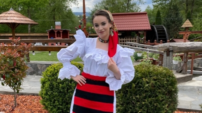 Artista Cristiana Adina Uglea, noua speranță a folclorului din comuna Rozavlea