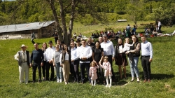 Sărbătoarea tradițiilor străvechi în Rozavlea: Ruptul sterpelor la Stâna Perța