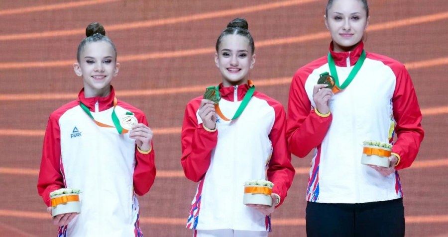 Aur istoric la gimnastică ritmică pentru România