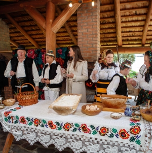 Emisiunea ROventura, din nou în Maramureș. Pregătirile de Paște sunt în toi