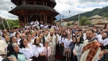 Liturghie arhierească la Parohia „Sfinții Împărați Constantin și Elena” din Vișeu de Sus