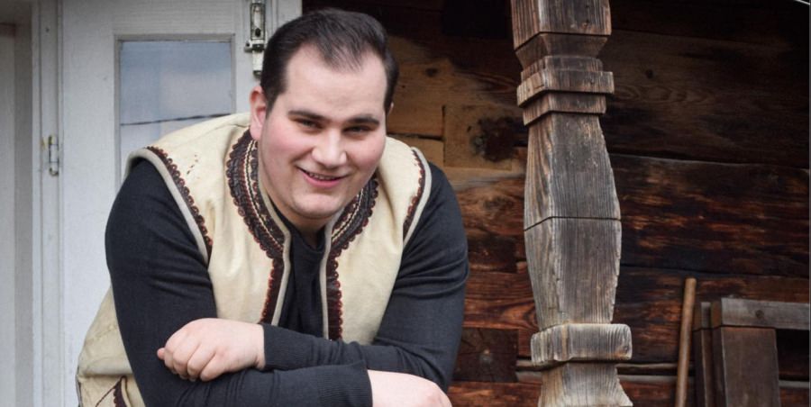 Aniversare: Tânărul etnolog maramureșean Denis Năsui împlinește azi o frumoasă vârstă