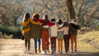 55% dintre copiii din România își doresc să plece peste granițele țării