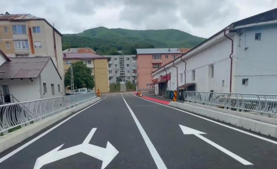 S-a finalizat podul peste râul Cavnic