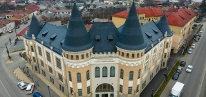 Centrul Cultural Pastoral din Sighetu Marmației găzduiește expoziția de icoane „Chipuri din veac, în veci”