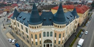 Centrul Cultural Pastoral din Sighetu Marmației găzduiește expoziția de icoane „Chipuri din veac, în veci”