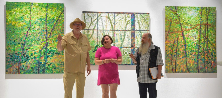 Expoziția personală „Negrean Collection `24” a artistului Ioan Angel Negrean poate fi admirată până în 11 septembrie
