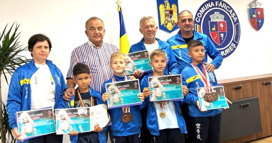 Sportivii din Fărcașa au fost premiați în urma rezultatelor obținute la Campionatul mondial de Karate-Shotokan din Bulgaria