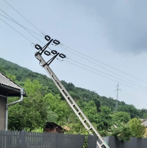 Fenomele hidrometeorologice înregistrate cu o seară în urmă, au produs pagube însemnate în Maramureș