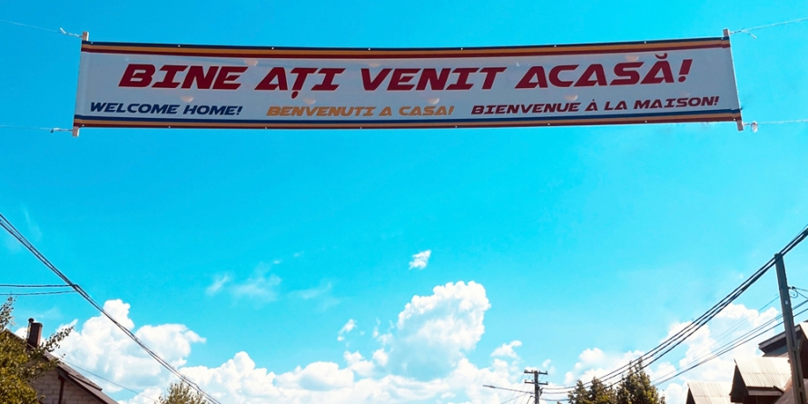 Concediu pe plaiuri natale: Borșenii din străinătate, întâmpinați cu mesajul ”Bine ați venit acasă!”