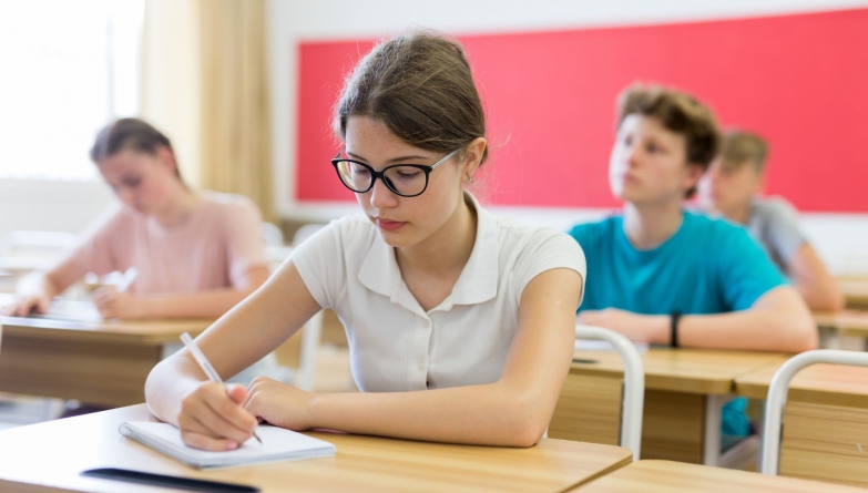 Luni,1 iulie se susține proba scrisă la limba și literatura română, în cadrul examenului de Bacalaureat