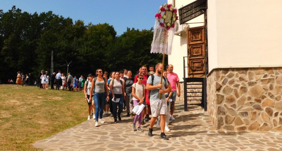 Ca în fiecare an, de Sfântă Mărie: Mai mulți credincioși din Gârdani vor merge pe jos la Mănăstirea Măriuș