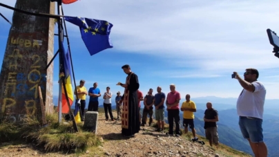 Parastas pe Vârful Pop Ivan din Munții Maramureșului