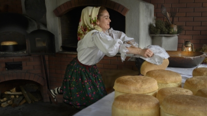 Fotograful maramureșean Mariana Scubli a câștigat marele premiu al Concursului Naţional de Fotografie Etnografică „Oameni și datini”