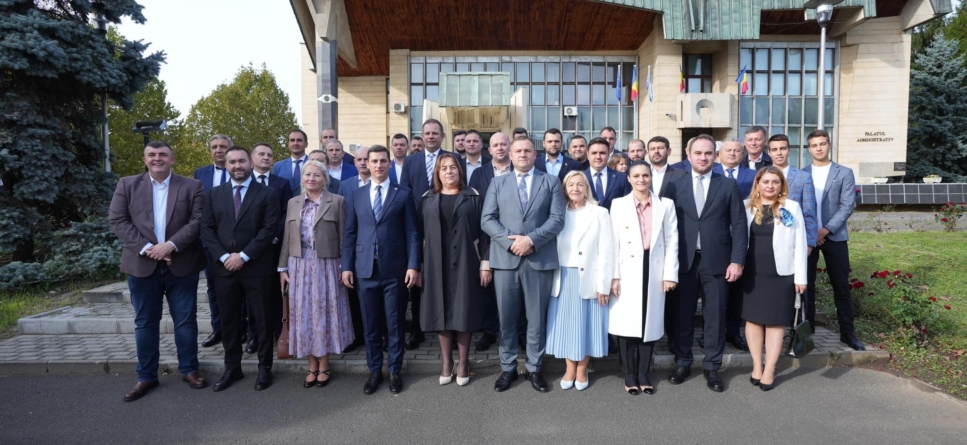 Echipa PNL Maramureș a depus peste 30.000 de semnături de susținere a listelor partidului pentru alegerile parlamentare