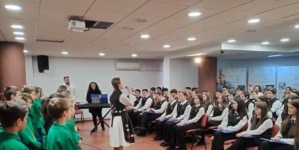 Activitatea „Să mergem cu toții la Alba” și expoziție de carte la Biblioteca Județeană „Petre Dulfu”