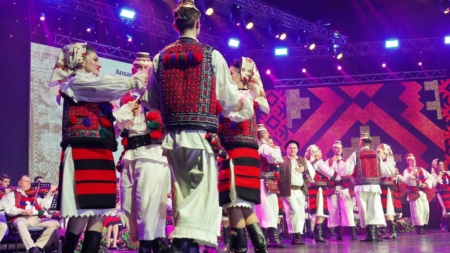 Ansamblul Folcloric Național „Transilvania” aduce tradiția în ring la The North Fighting Tournament
