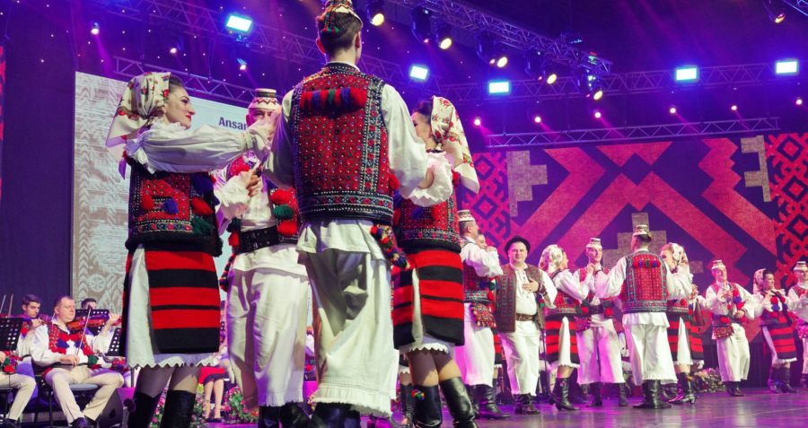 Ansamblul Folcloric Național „Transilvania” aduce tradiția în ring la The North Fighting Tournament