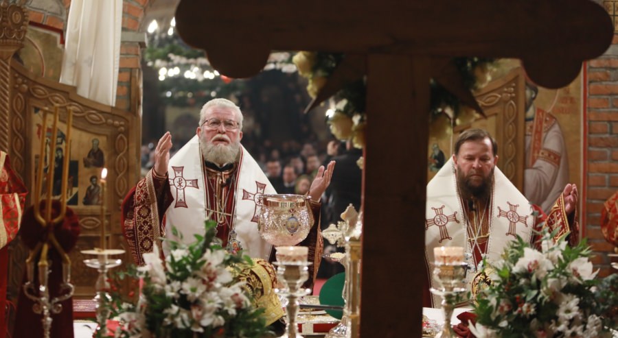 Unde liturghisesc ierarhii în a patra săptămână din Postul Mare