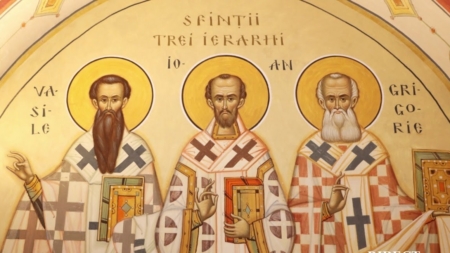 Îi prăznuim pe Sfinții Trei Ierarhi: Sfântul Vasile cel Mare, Sfântul Grigorie Teologul și Sfântul Ioan Gură de Aur