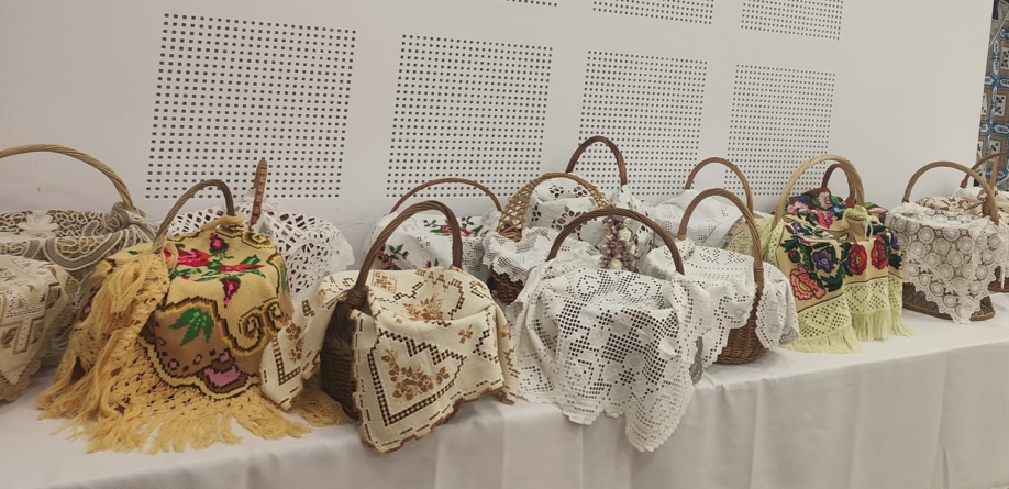 Joc cu coșarcă de Lăsatul Secului la Facultatea de Litere Baia Mare